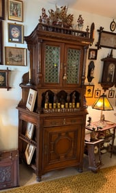 WALNUT LEADED GLASS BAR / CABINET