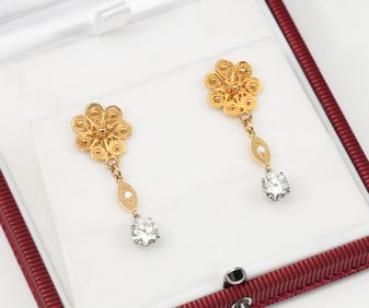 ELEGANT 18K ETRUSCAN REVIVAL DANGLE EARRINGS