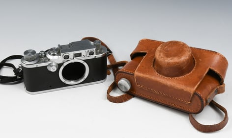 LEICA IIIB CAMERA