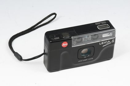 LEICA MINI II 35MM CAMERA
