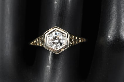 14K WHITE GOLD VINTAGE FILIGREE DIAMOND RING
