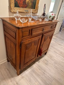 18TH-CENTURY COUNTRY FRENCH CHEST