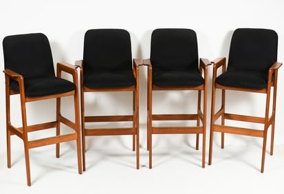 BENNY LINDEN 4 BAR STOOLS
