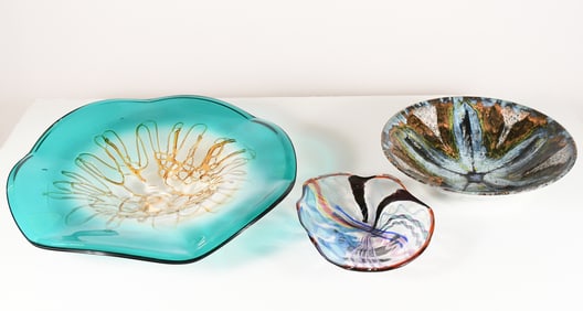 3 PC. ART GLASS & POTTERY CHARGERS