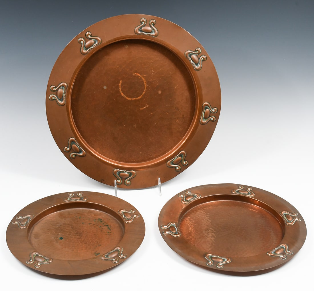 3 PC. ENGLISH ARTS & CRAFTS HAMMERED COPPER TRAYS (1 of 5)