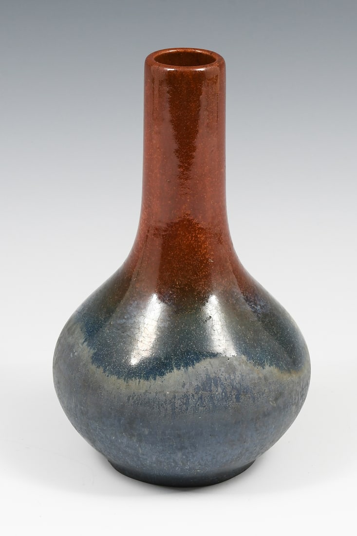 FULPER POTTERY BOTTLE FORM VASE (1 of 4)