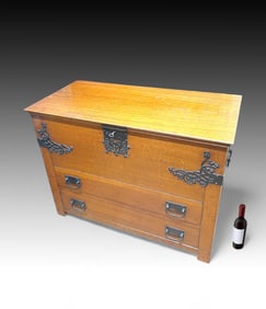 METAL MOUNTED OAK ARTS & CRAFTS BLANKET CHEST