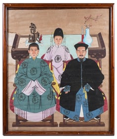 LARGE WELL-EXECUTED CHINESE ANCESTRAL FAMILY PORTRAIT