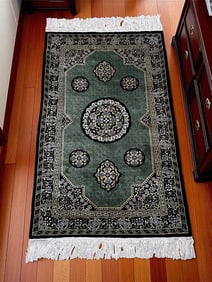 ESTATE CHINESE ALL WOOL RUG