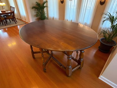 19TH-CENTURY MASSIVE ENGLISH GATELEG WAKE TABLE