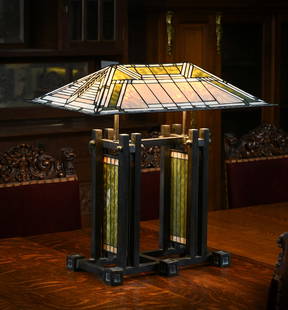 FRANK LLOYD WRIGHT INSPIRED TABLE LAMP: FRANK LLOYD WRIGHT INSPIRED TABLE LAMP: In the manner of Frank Lloyd Wright, Robie House double-pedestal table lamp.