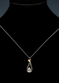 14K PEAR SOLITAIRE DIA. PENDANT 20" PLAT CHAIN