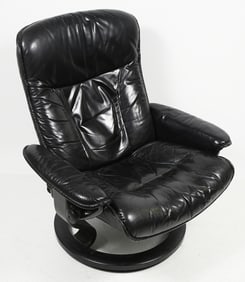 BLACK LEATHER EKORNES STRESSLESS RECLINING CHAIR