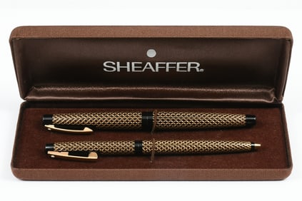 SHEAFFER FOUNTAIN AND BALLPOINT PEN SET IN BOX