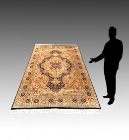 ESTATE ORIENTAL SAUDI ARABIAN LAMB'S WOOL RUG