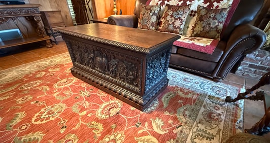 HEAVILY CARVED ITALIAN OAK COFFER CHEST/TRUNK