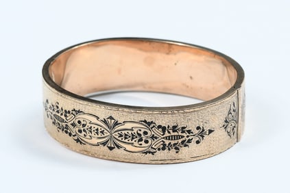 14K GOLD VICTORIAN BANGLE