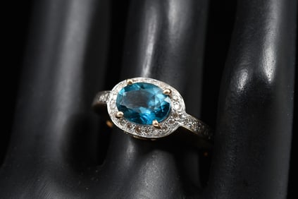 14K GOLD DIAMOND TOPAZ RING