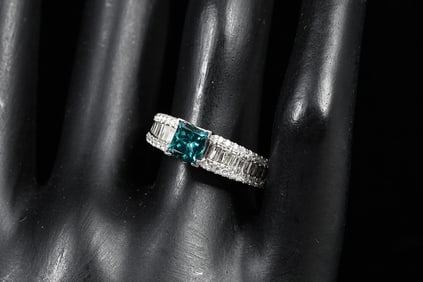 18K BLUE DIAMOND RING