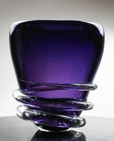 DUNCAN MCCLELLAN ART GLASS VASE