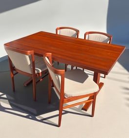 DANISH MCM DINING TABLE & 4 ERIK BUCK CHAIRS