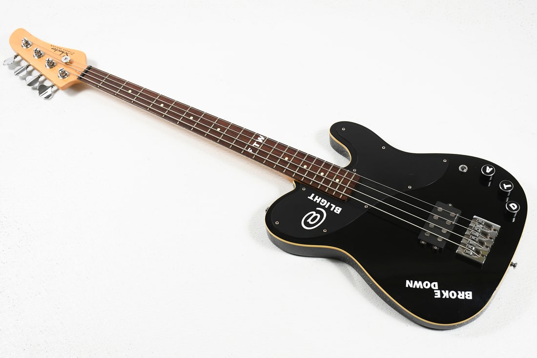 SCHECTER BARON DIAMOND SERIES ELECTRIC BASS GUITAR (1 of 10)