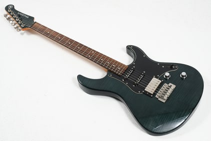 YAMAHA GUITAR DEVELOPMENT PACIFICA ELECTRIC GUITAR
