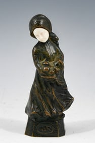 SMALL BRONZE CHILD SCULPTURE