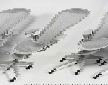 PR. HERMAN MILLER AERON OFFICE CHAIRS (1 of 5)