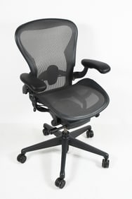 HERMAN MILLER AERON OFFICE CHAIR