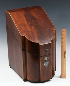 INLAID MAHOGANY GEORGIAN STYLE KNIFE BOX