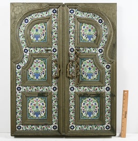 PR. WHITE METAL ENAMELED WINDOWS