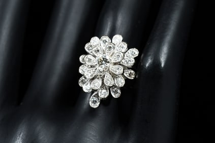 14K WHITE GOLD & DIAMOND PRINCESS RING