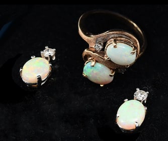 14K OPAL & DIAMOND RING/EARRINGS
