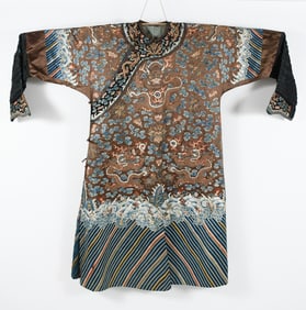 19TH-CENTURY CHINESE SILK EMBROIDERED 4-TOED DRAGON ROBE