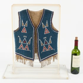 C. 1900 SIOUX INDIAN BEADED CHILD'S VEST
