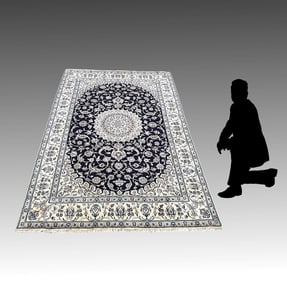 ESTATE PERSIAN ISFAHAN-STYLE HAND-KNOTTED CARPET