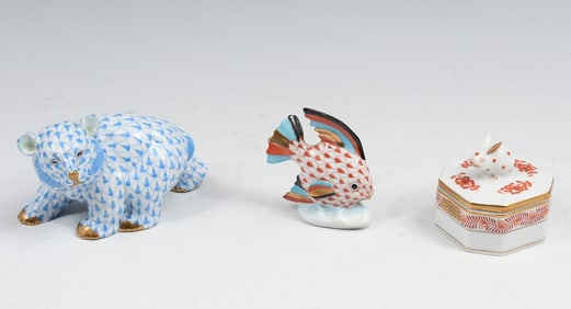3 PC. HEREND PORCELAIN FIGURINES & PILL BOX