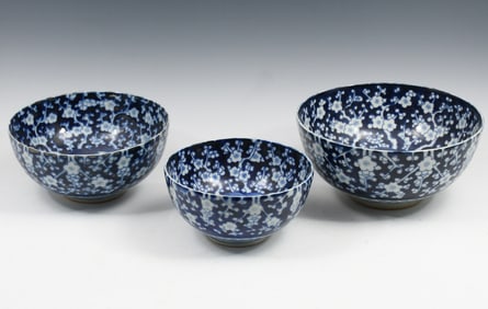 3 PC. JAPANESE PRUNUS BOUGH PORCELAIN BOWLS