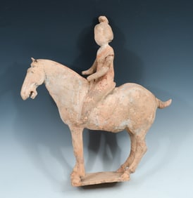 CHINESE HAN DYNASTY POTTERY HORSE