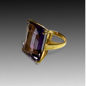 14K GOLD AND AMETHYST RING