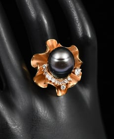 18K CULTURED PEARL & DIAMOND RING