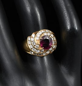 18K GOLD RUBY & DIAMOND RING