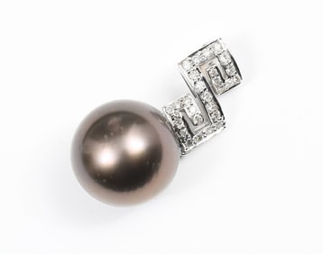 18K CULTURED PEARL & DIAMOND PENDANT