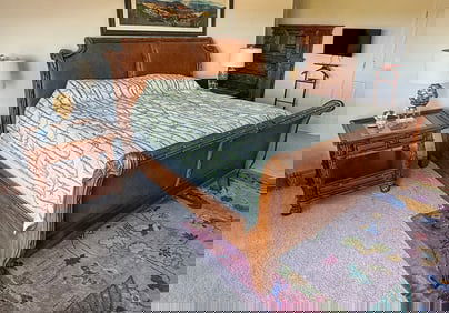 4 PC. AMERICAN SIGNATURE BEDROOM SUITE