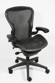 HERMAN MILLER AERON OFFICE CHAIR