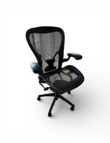 HERMAN MILLER AERON OFFICE CHAIR