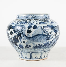 CHINESE BLUE & WHITE PORCELAIN JUAN STYLE FISH JAR