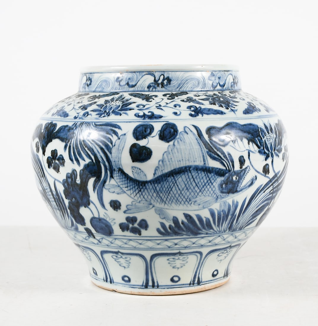 CHINESE BLUE & WHITE PORCELAIN JUAN STYLE FISH JAR (1 of 5)