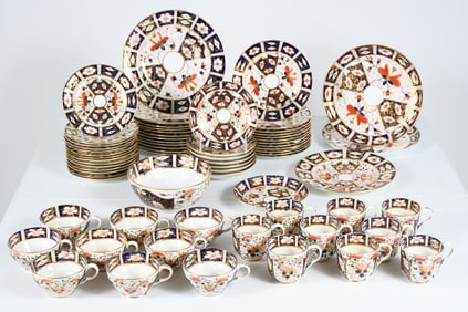 69 PC ROYAL CROWN DERBY IMARI PORCELAIN DINNERWARE